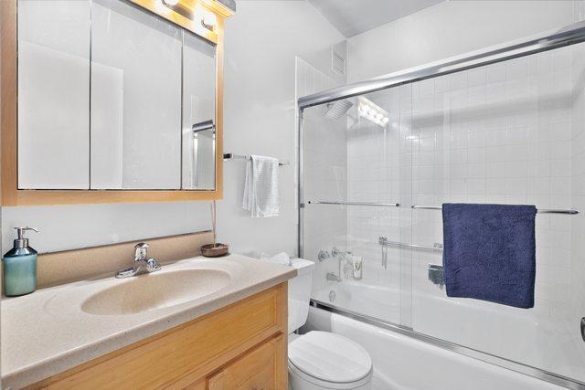 3200 N Lake Shore Dr Unit 1611, Chicago, IL 60657 - photo 18