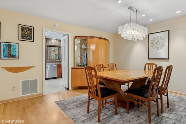 1318 N Sutton Pl, Chicago, IL 60610 - photo 8