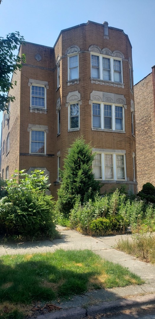 8840 S Dante Ave, Chicago, IL 60619 - photo 8