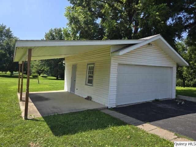118 S Fayette St, Carthage, IL 62321 - photo 32
