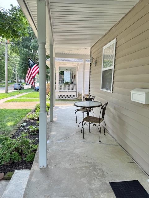 615 N Jefferson Ave, Dixon, IL 61021 - photo 25