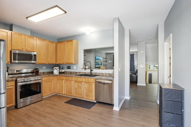 406 Cary Woods Cir, Cary, IL 60013 - photo 14