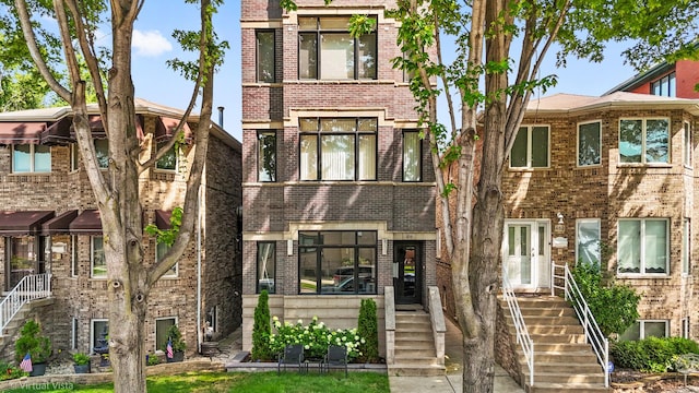 456 W 37th Pl Unit 2, Chicago, IL 60609 - photo 1