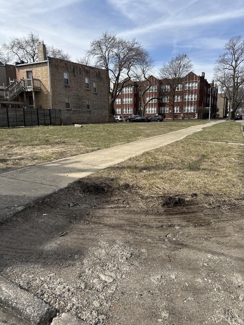 201 E 70th St, Chicago, IL 60637 - photo 1