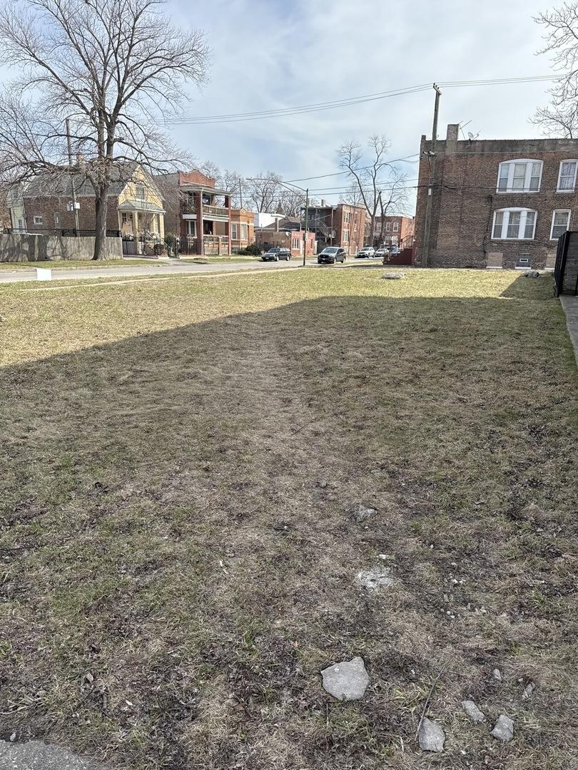 201 E 70th St, Chicago, IL 60637 - photo 3