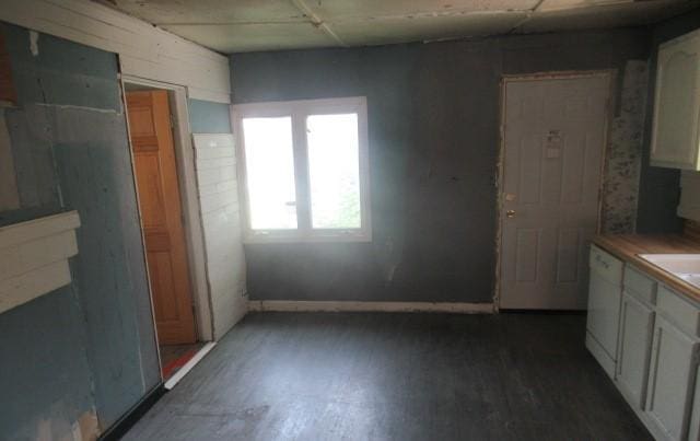 116 W St, Kingston, IL 60145 - photo 5