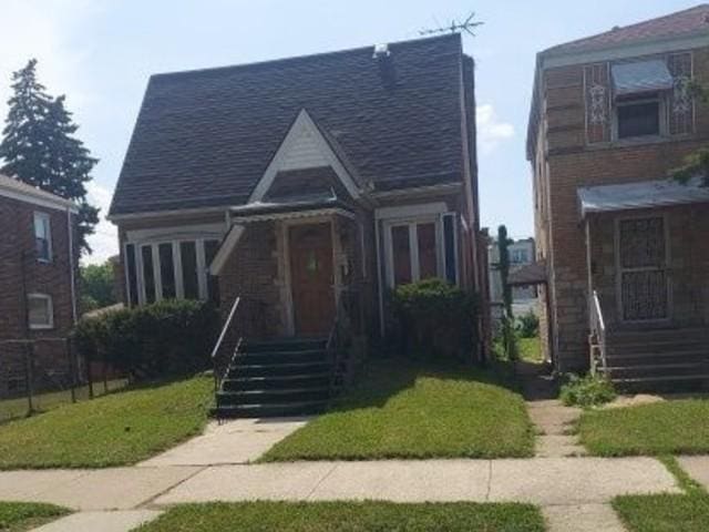 8352 S Saint Lawrence Ave, Chicago, IL 60619 - photo 1