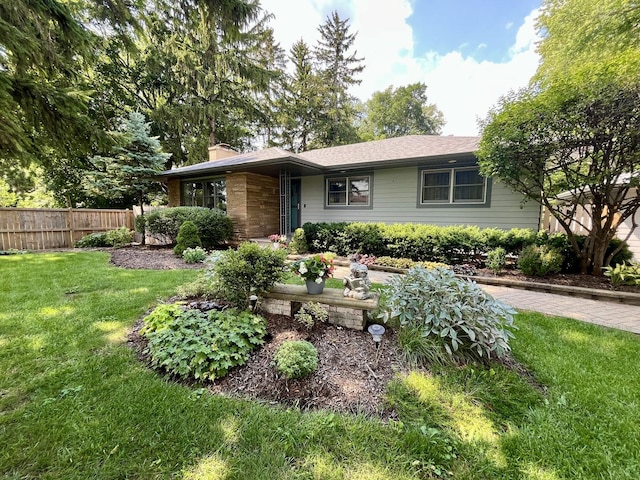 35W764 W Highland Ave, Elgin, IL 60123 - photo 2