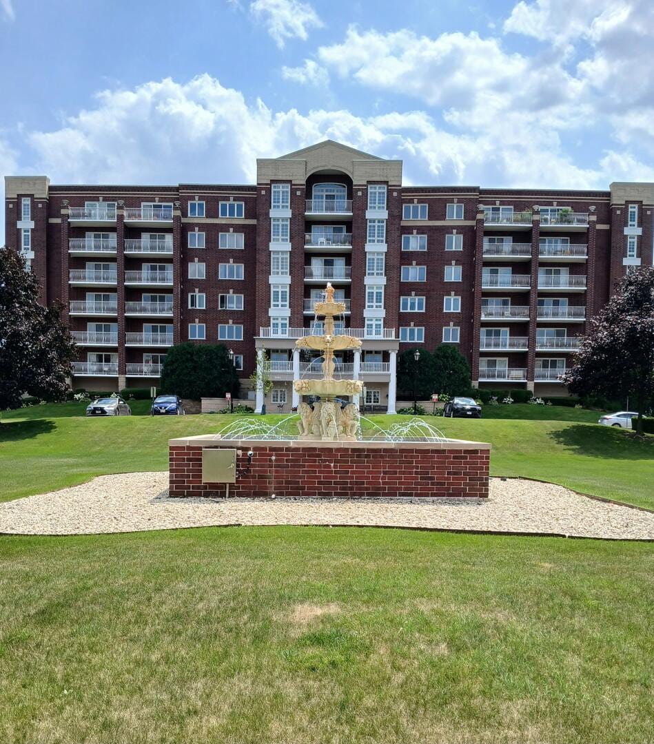 7061 W Touhy Ave Unit 502, Niles, IL 60714 - photo 1