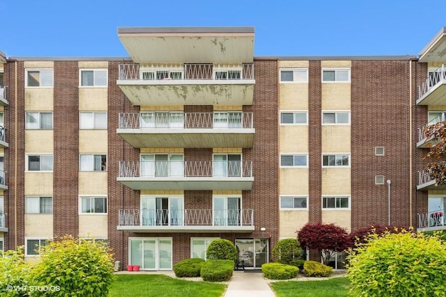 2900 Maple Ave Unit 13D, Downers Grove, IL 60515 - photo 1