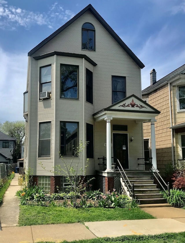 4938 N Bell Ave, Chicago, IL 60625 - photo 1