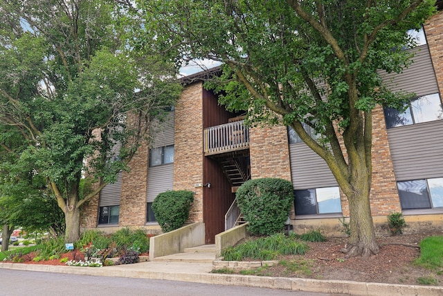 2366 S St Unit F, Elgin, IL 60123 - photo 1