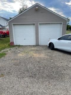 219 W Railroad St, Sheffield, IL 61361 - photo 4