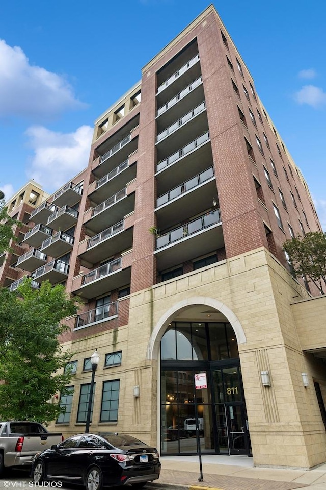 811 W 15th Pl Unit 513, Chicago, IL 60608 - photo 1