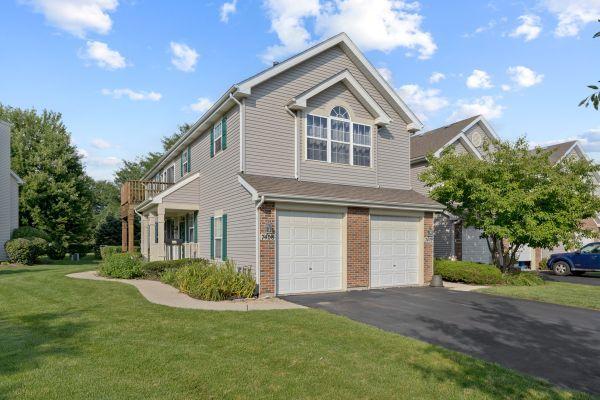 7408 Grandview Ct Unit 7408, Carpentersville, IL 60110 - photo 14