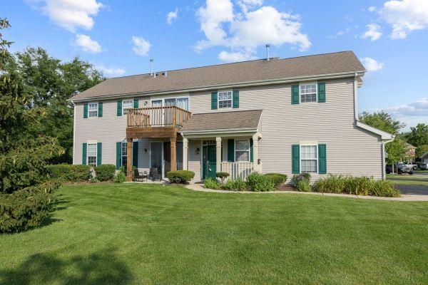 7408 Grandview Ct Unit 7408, Carpentersville, IL 60110 - photo 3