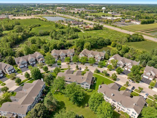 7408 Grandview Ct Unit 7408, Carpentersville, IL 60110 - photo 24