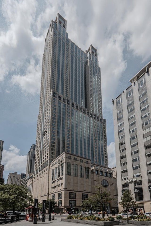 132 E Delaware Pl Unit 4905, Chicago, IL 60611 - photo 1