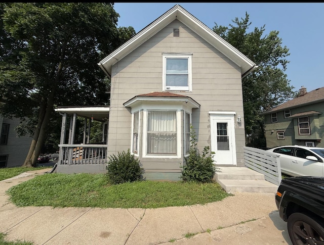 518 Raymond St, Elgin, IL 60120 - photo 1