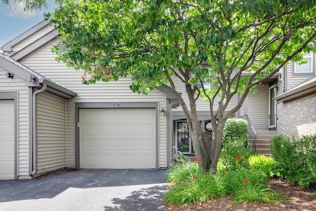 994 Butter Creek Ct Unit 994, Hoffman Estates, IL 60169 - photo 1