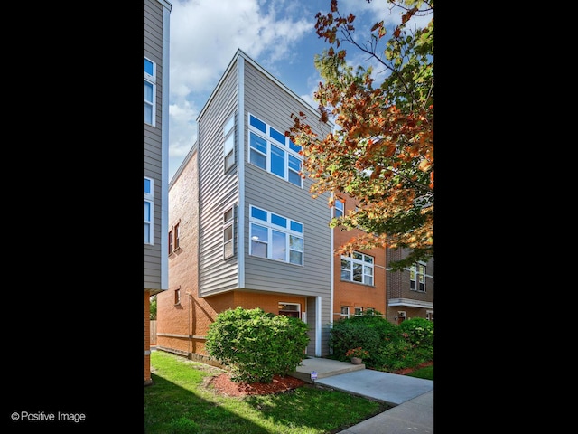 1922 N Lotus Ave, Chicago, IL 60639 - photo 21