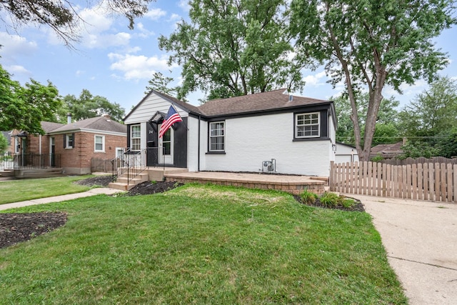 24 Hiawatha Dr, Clarendon Hills, IL 60514 - photo 2