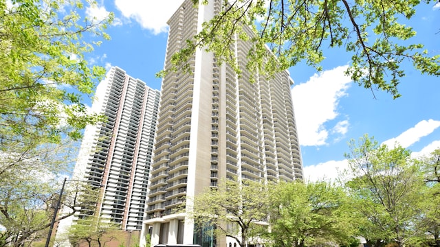 6007 N Sheridan Rd Unit 31J, Chicago, IL 60660 - photo 1