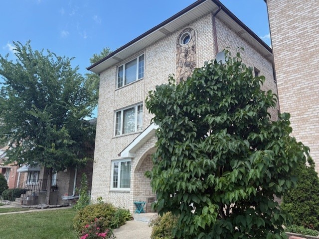 2037 N 74th Ave Unit 3, Elmwood Park, IL 60707 - photo 3