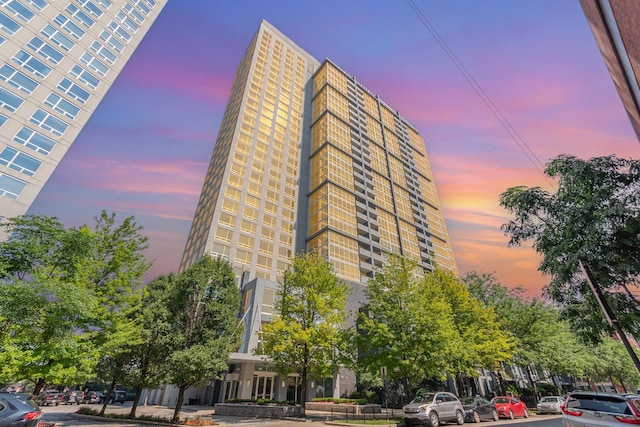 1901 S Calumet Ave Unit 2212, Chicago, IL 60616 - photo 1