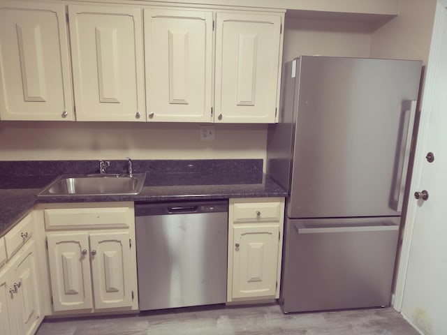 2419 S Goebbert Rd Unit 210, Arlington Heights, IL 60005 - photo 3