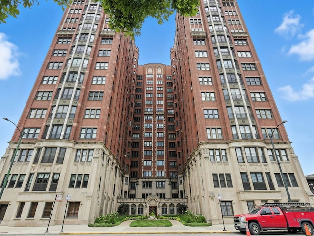 5832 S Stony Island Ave Unit 12B, Chicago, IL 60637 - photo 1