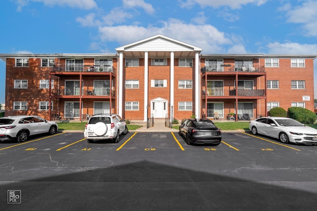6135 W 94th St Unit B1, Oak Lawn, IL 60453 - photo 1