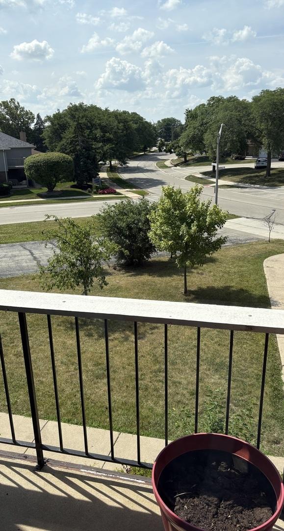 14949 Lakeview Dr Unit 204, Orland Park, IL 60462 - photo 3