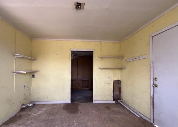 3105 Travis Ave, Midland, TX 79701 - laundry area featuring hookup for an electric dryer