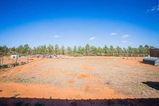 view of yard featuring a rural view