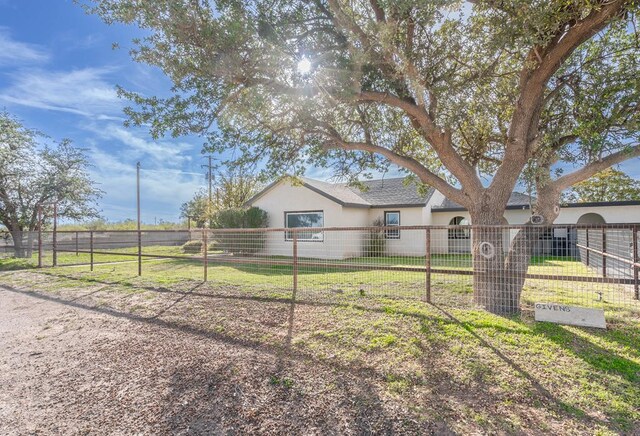 exterior space featuring a yard