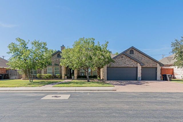 view of front facade with a garage