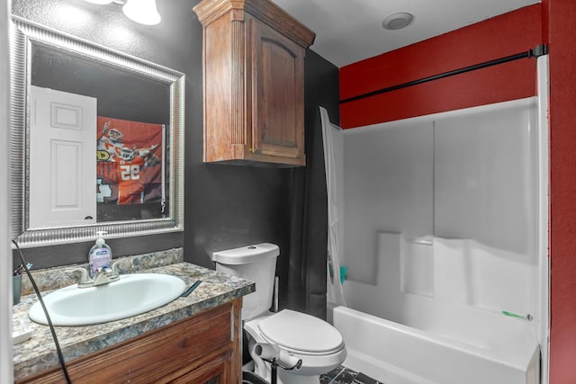 full bathroom featuring vanity, toilet, and shower / tub combo with curtain