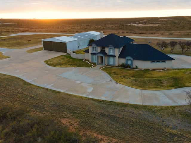 view of aerial view at dusk