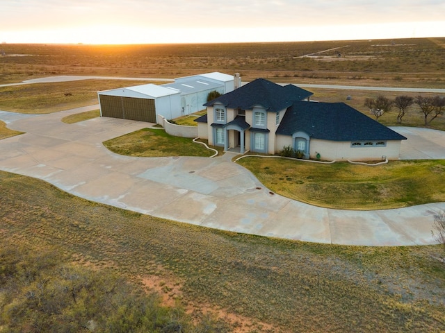 view of aerial view at dusk