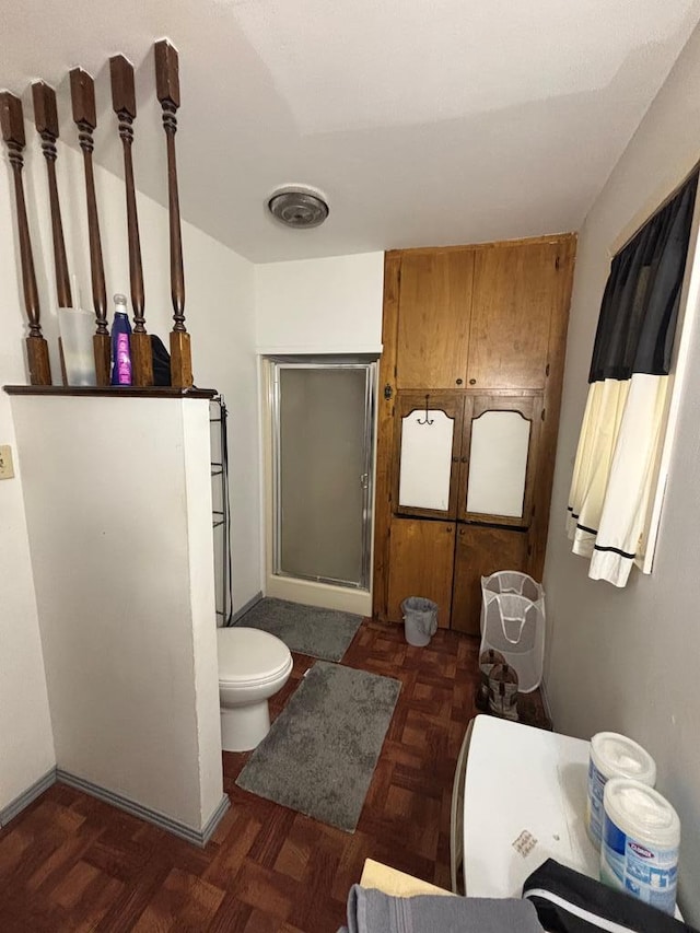 3103 Hill Ave, Snyder, TX 79549 - full bathroom featuring a shower stall and toilet