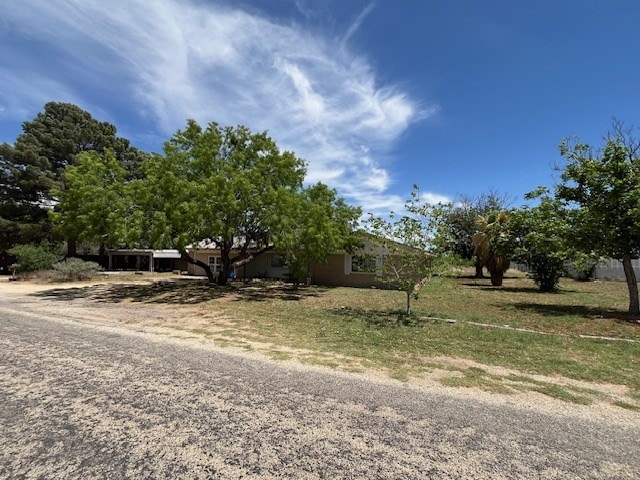 207 W Robinson Rd, Big Spring, TX 79720 - view of front of property