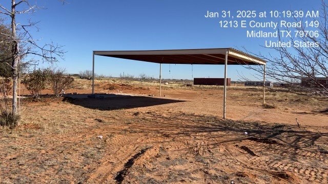 Listing photo 2 for 1213 E County Rd 149, Midland TX 79709