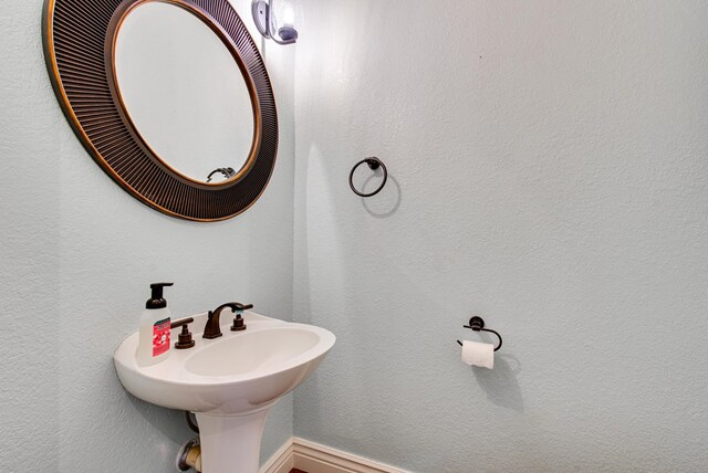 1910 Centerview, Midland, TX 79707