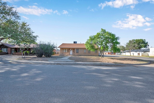 1600 Bedford Dr, Midland, TX 79701 - photo 2