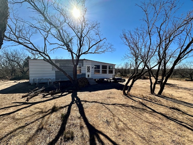 view of front of property