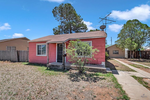 2109 Holloway Ave, Midland, TX 79705 - view of front facade