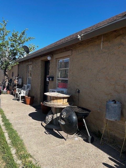 view of home's exterior