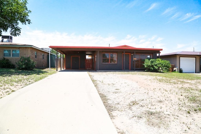 3217 E 11th Pl, Big Spring, TX 79720 - photo 1