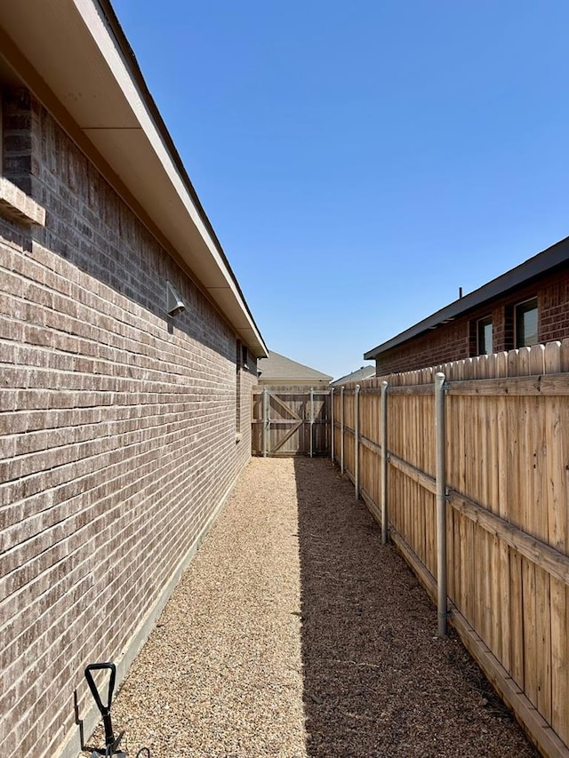 7103 Mcpherson Ln, Midland, TX 79706 - view of yard